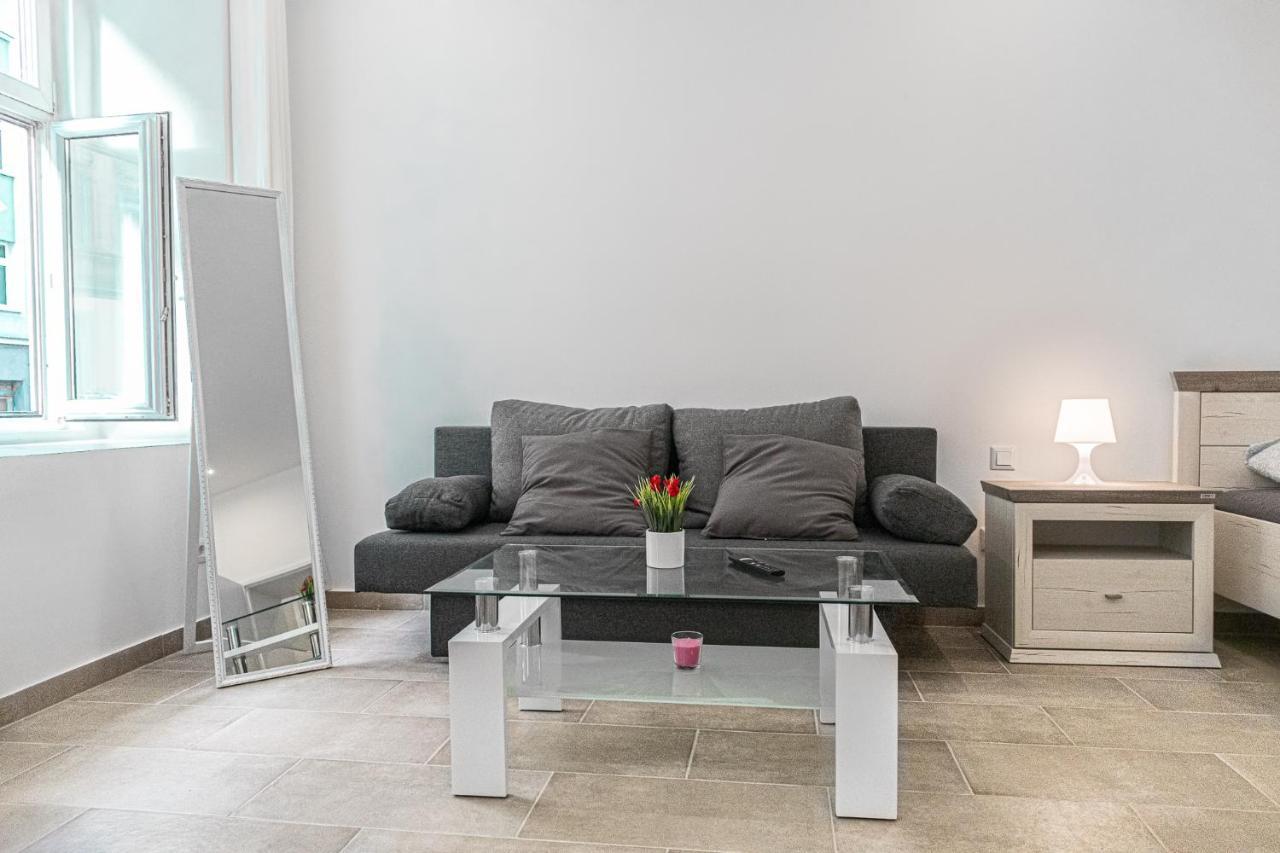 Homelike 2Br Apt Near U1 Reumannplatz - 9 Min To Center Viena Exterior foto